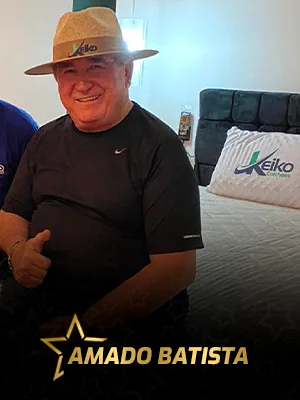 Amado Batista com colchão Keiko